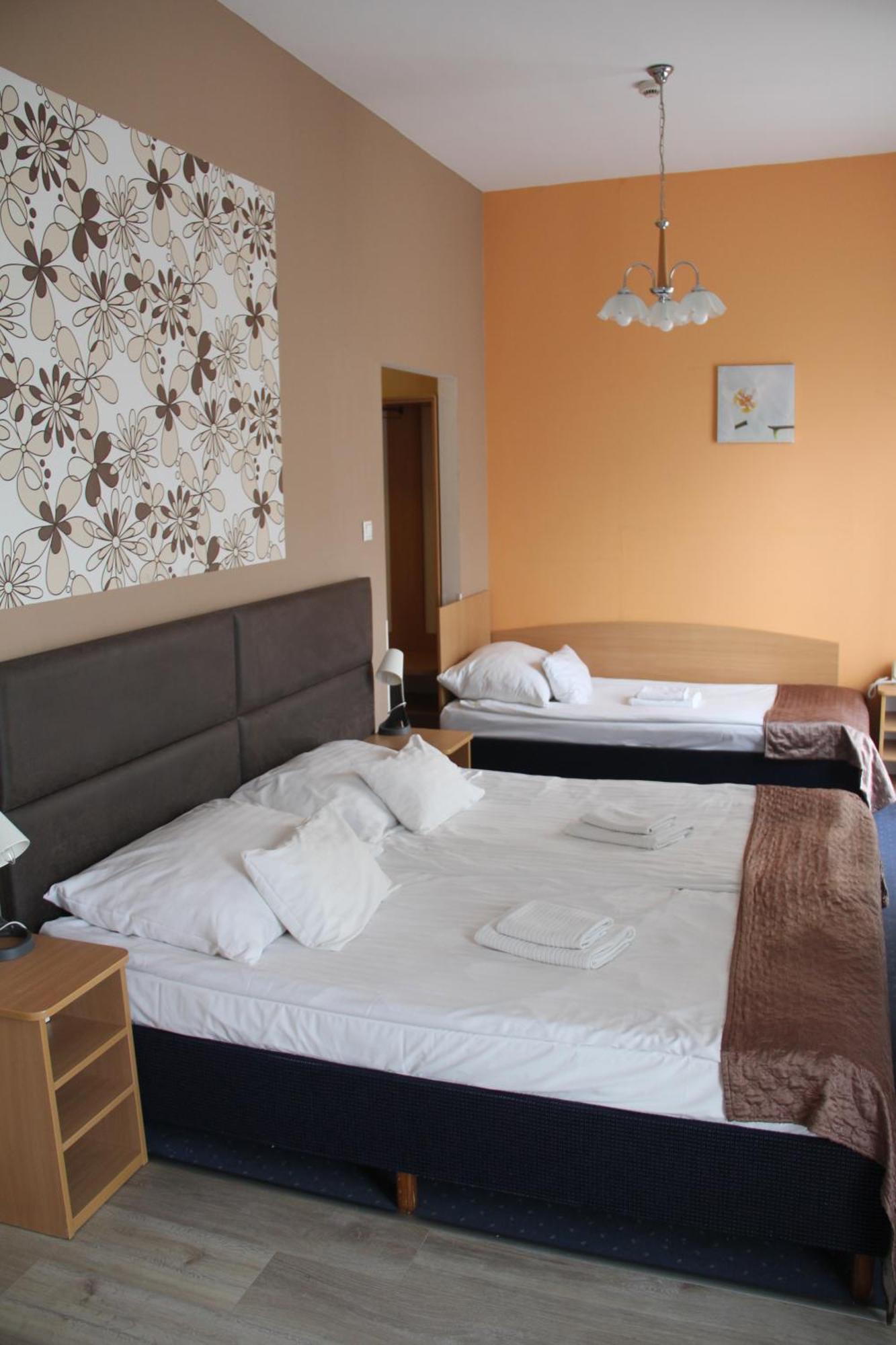 Hotel Rose City Βουδαπέστη Εξωτερικό φωτογραφία