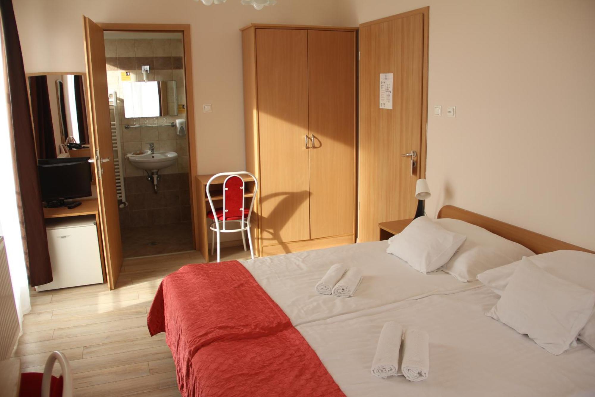 Hotel Rose City Βουδαπέστη Εξωτερικό φωτογραφία