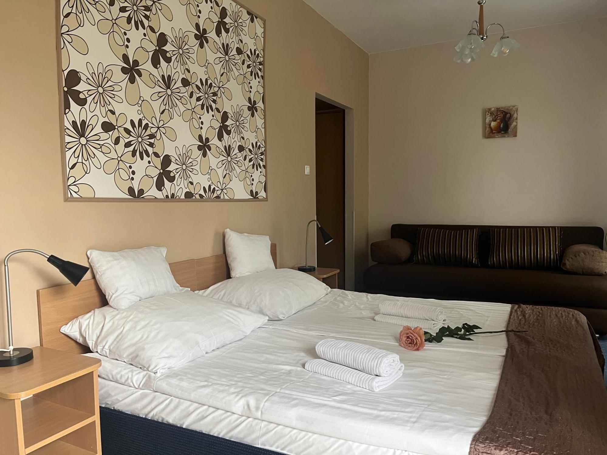 Hotel Rose City Βουδαπέστη Εξωτερικό φωτογραφία