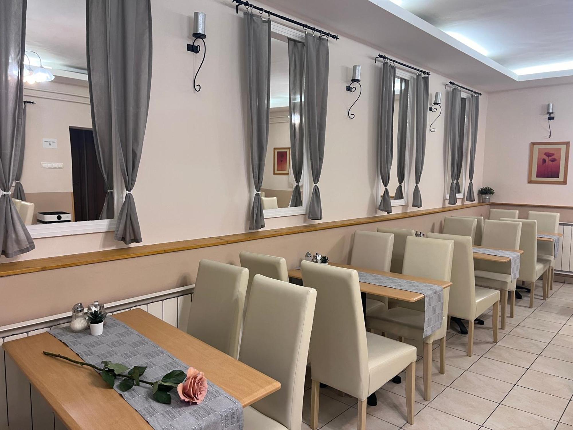 Hotel Rose City Βουδαπέστη Εξωτερικό φωτογραφία
