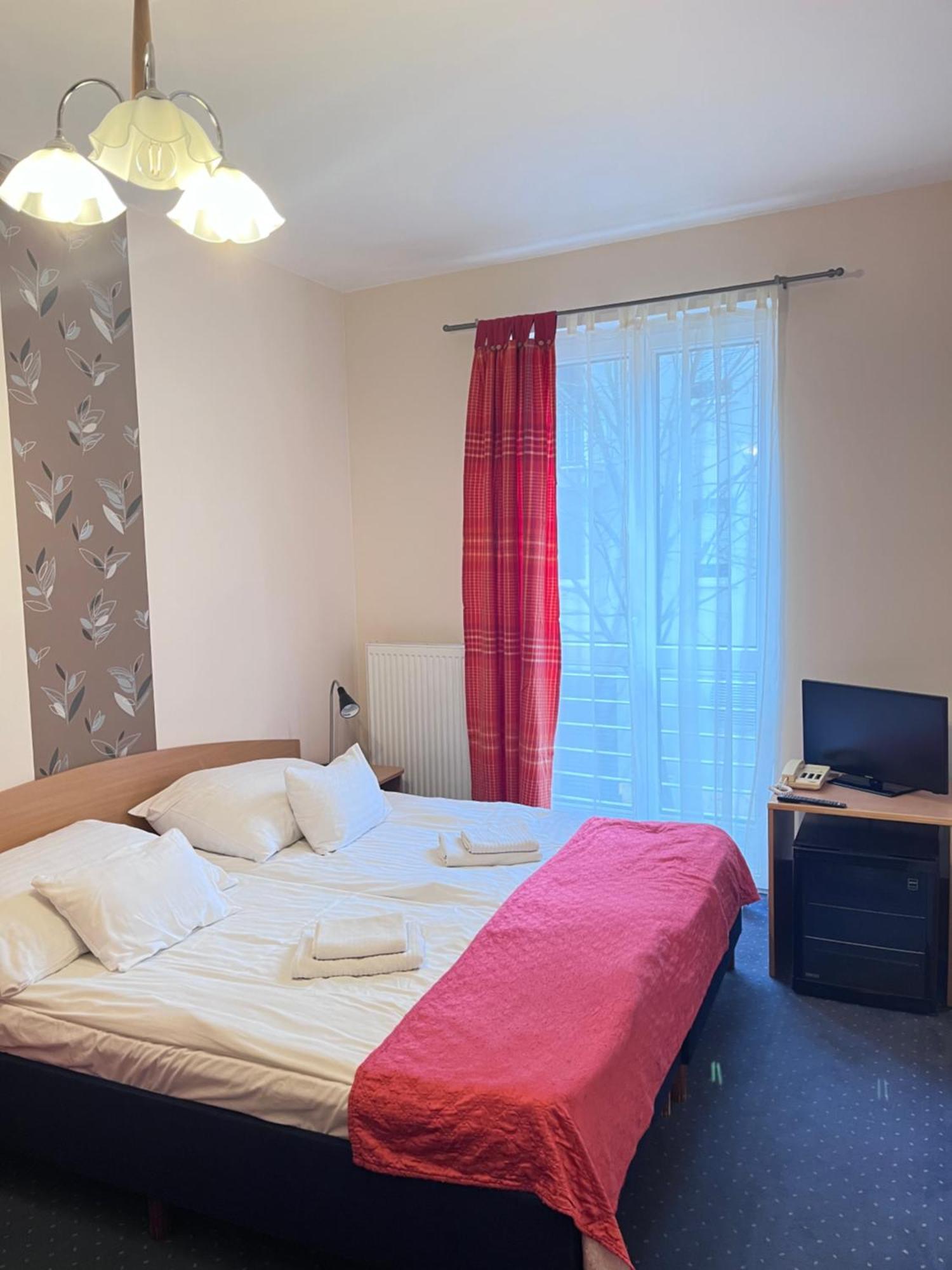 Hotel Rose City Βουδαπέστη Εξωτερικό φωτογραφία